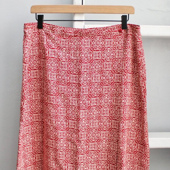 Liz Claiborne VTG Y2K Red Cream Faux Wrap Silk Tribal Print Maxi Skirt Size 10 - Picture 3 of 6